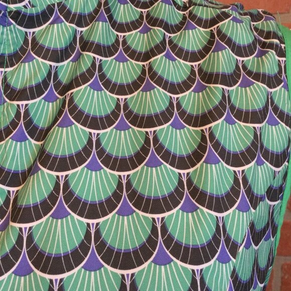 Peter Millar Women's reversible vest Size M Multi color peacock print - Picture 7 of 11